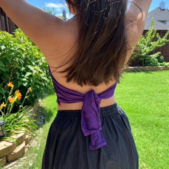 Open Back Halter Crop Top - Picture 9 of 12